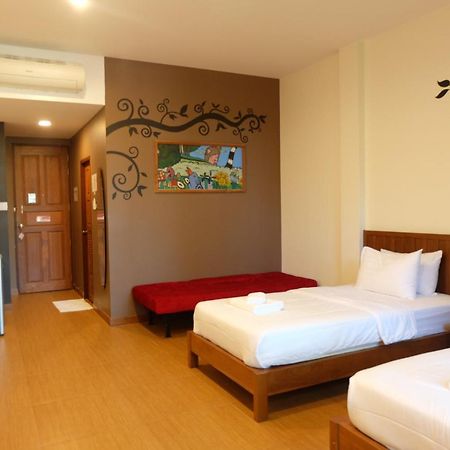 The Win Hotel Bang Saphan Exterior photo