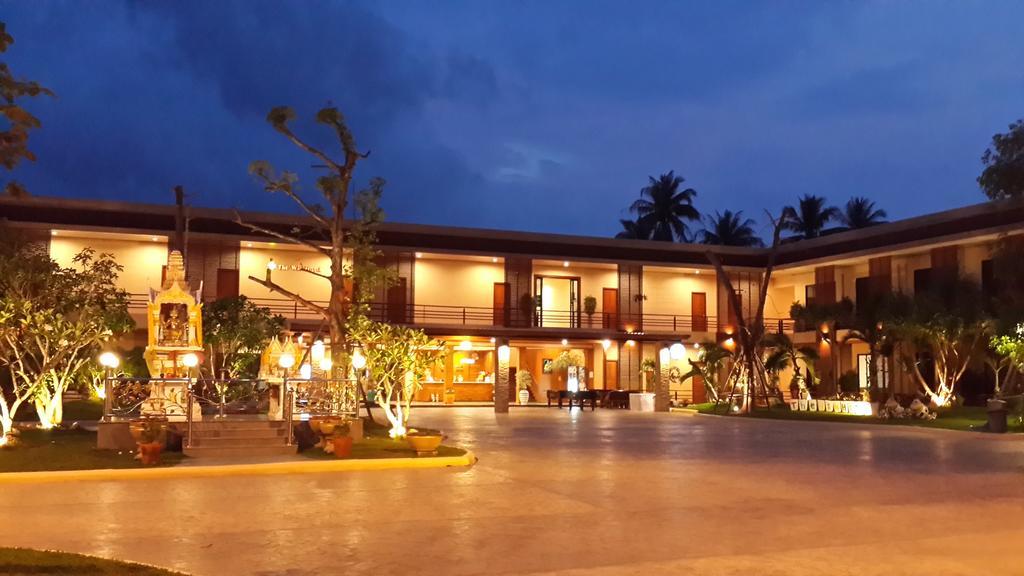 The Win Hotel Bang Saphan Exterior photo