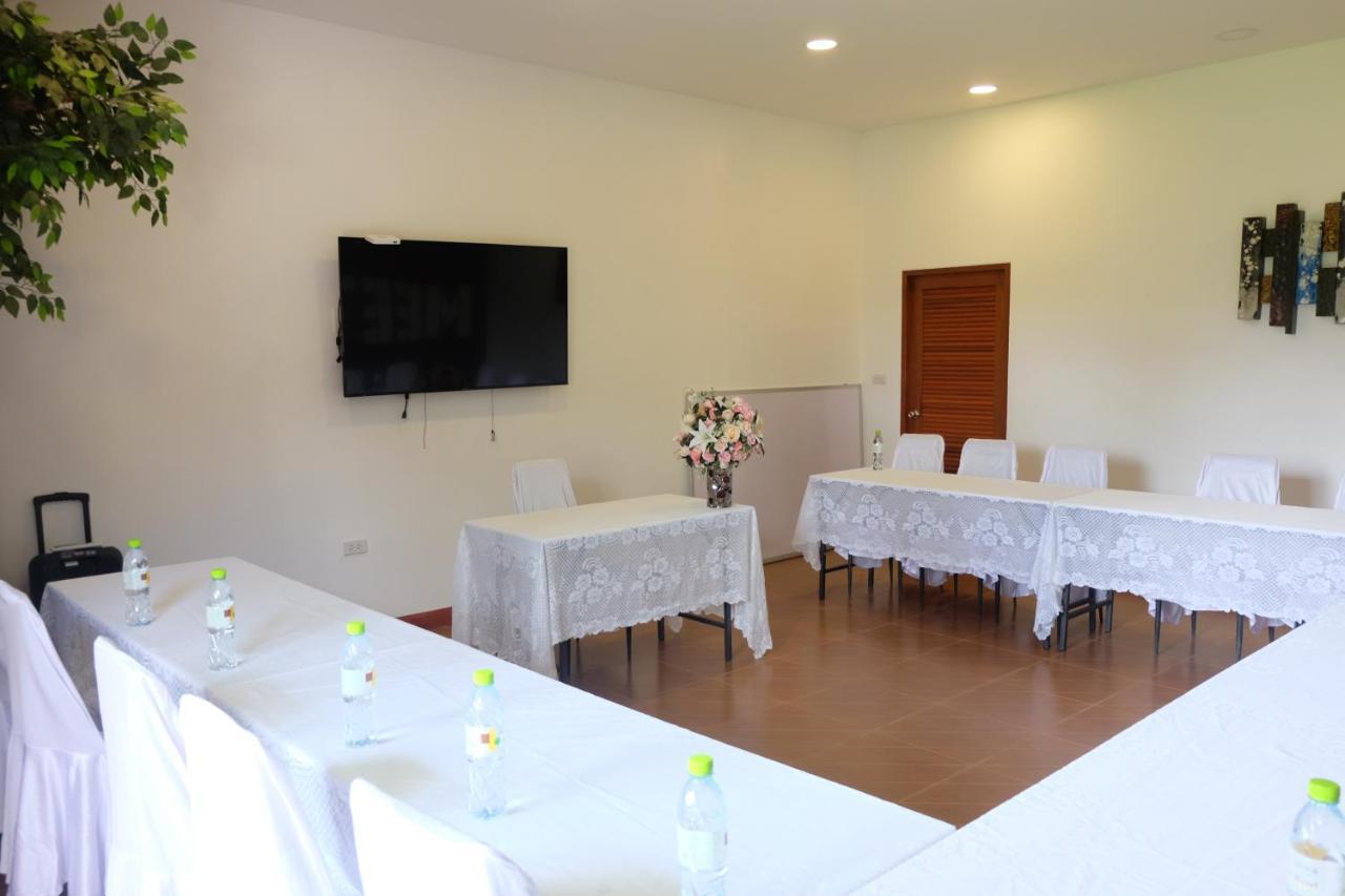 The Win Hotel Bang Saphan Exterior photo
